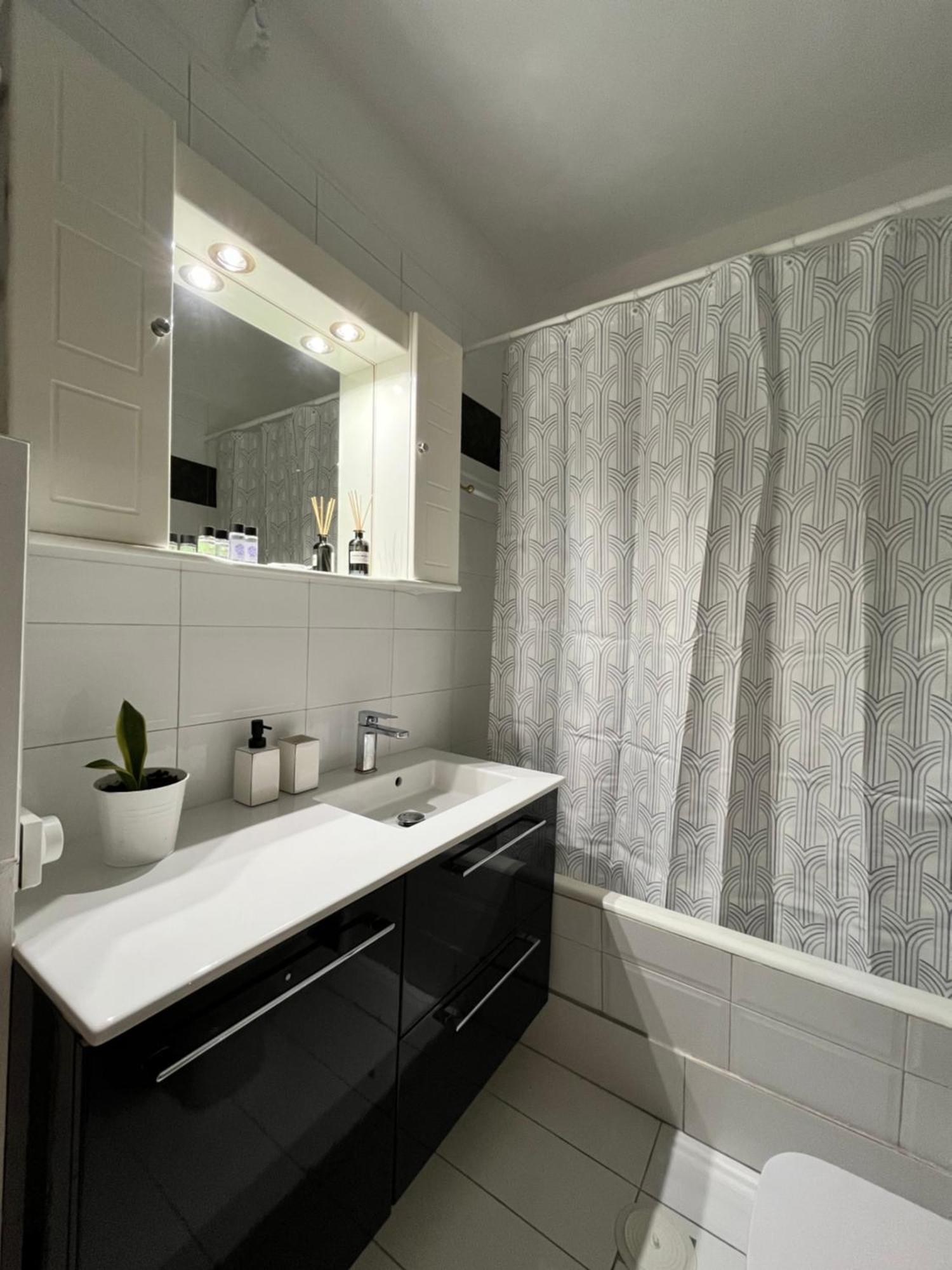 אתונה Quiet Apartment With Garden View In Kolonaki מראה חיצוני תמונה